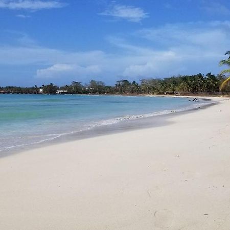 Отель Pic-Nic Beach Corn Island Экстерьер фото