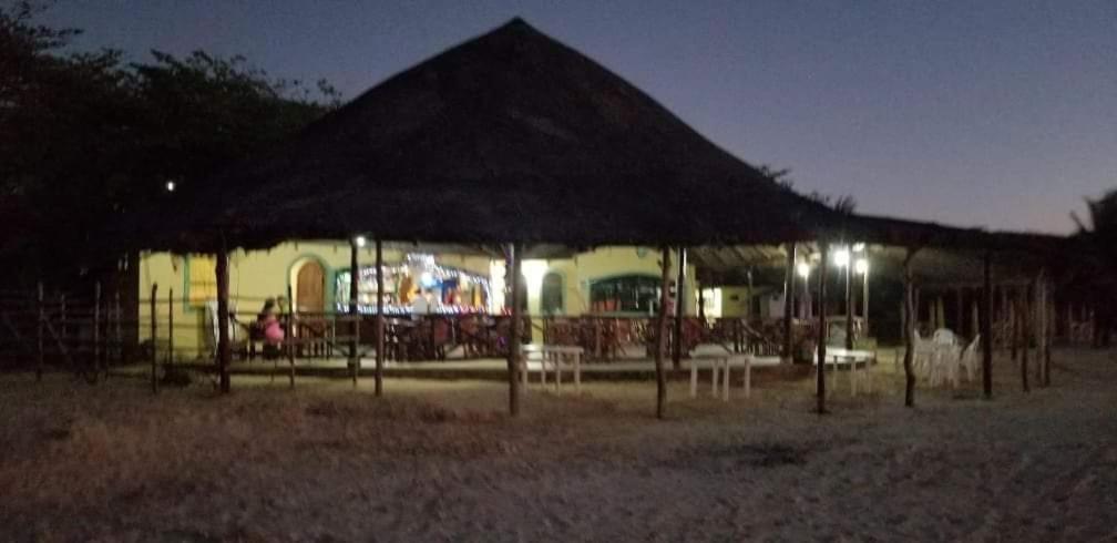 Отель Pic-Nic Beach Corn Island Экстерьер фото