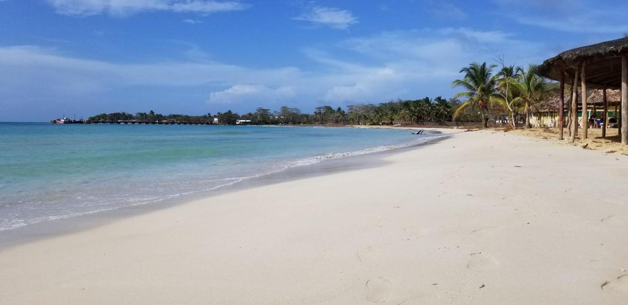 Отель Pic-Nic Beach Corn Island Экстерьер фото