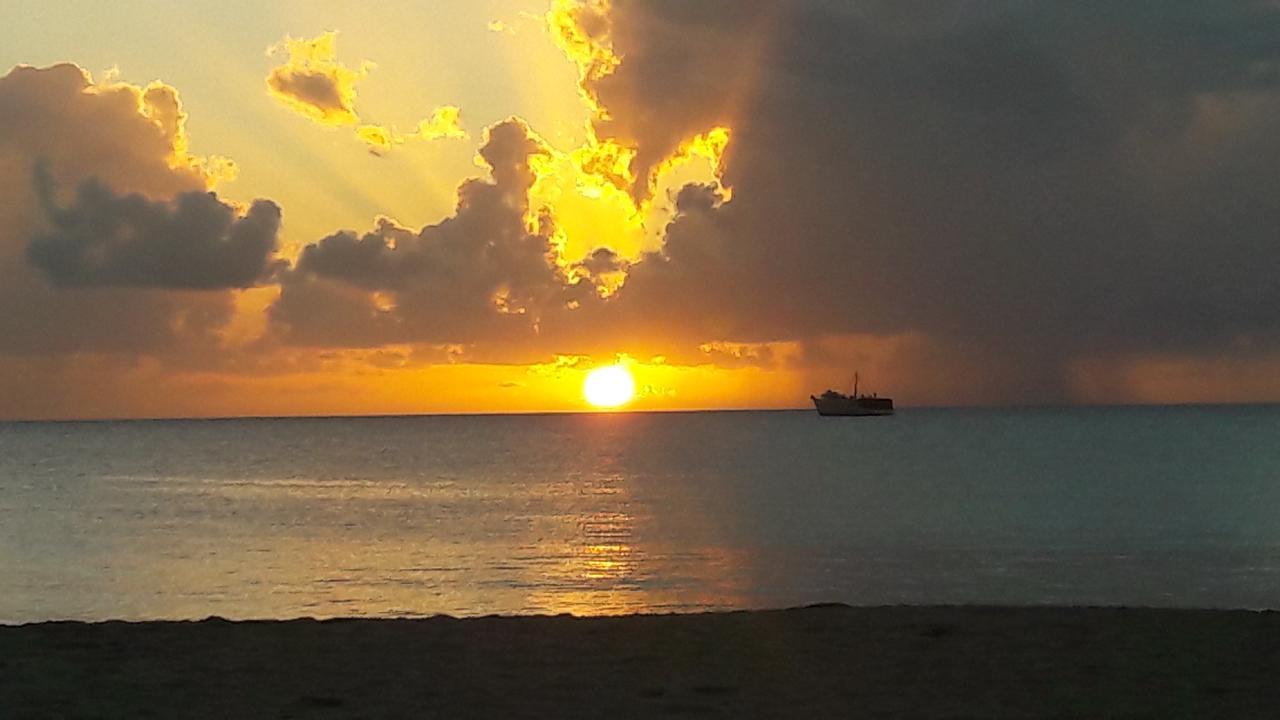 Отель Pic-Nic Beach Corn Island Экстерьер фото